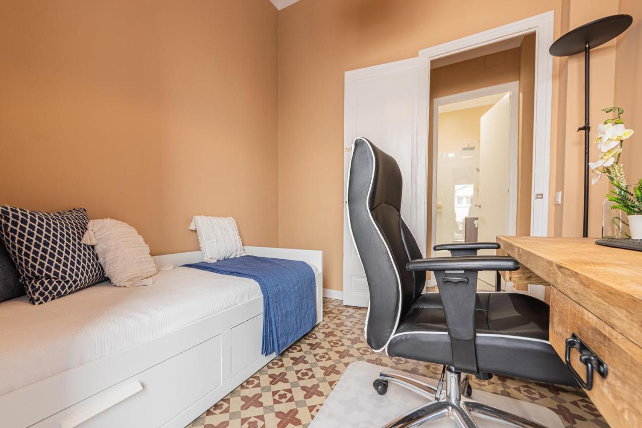 Magnifico Piso En El Centro Apartment Tarragona Luaran gambar